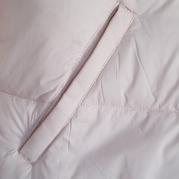 💙HP💙 Levi's Microfiber Heavyweight Puffer Jacket - Picture 13 of 16